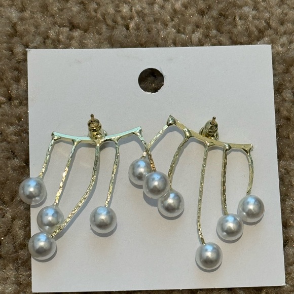 Earrings - Picture 2 of 3